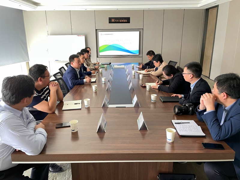 陜鋼集團產業創新研究院領導一行到北京新能科技公司交流座談配圖2.png