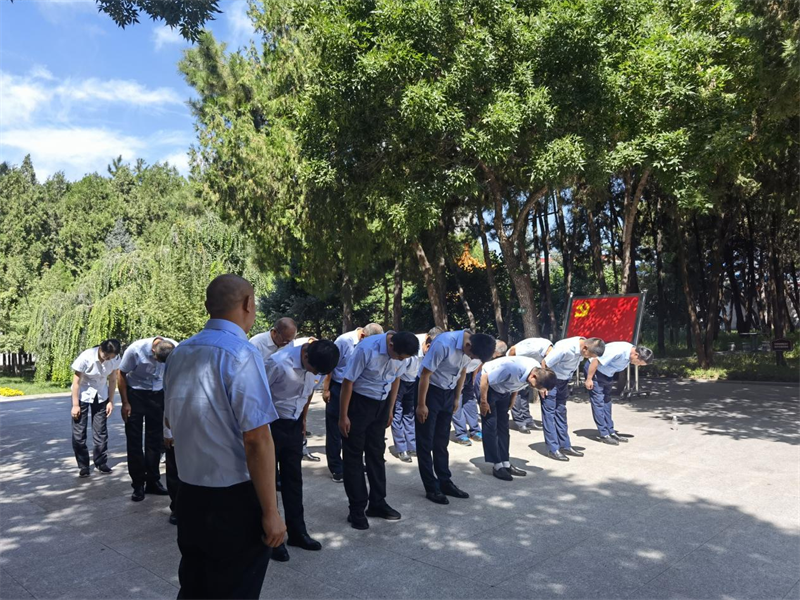 選煤公司陜北黨小組開展“黨在我心中，永遠跟黨走”主題黨日活動-2.png