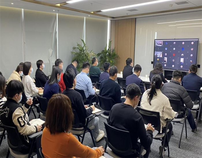 公司副總經理李強在黨建聯系點宣講黨的二十大精神.png