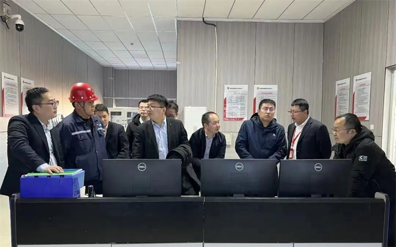 陜西煤業駐榆生產部到神木分公司曹家灘運營中心開展安全環保專項檢查1.png