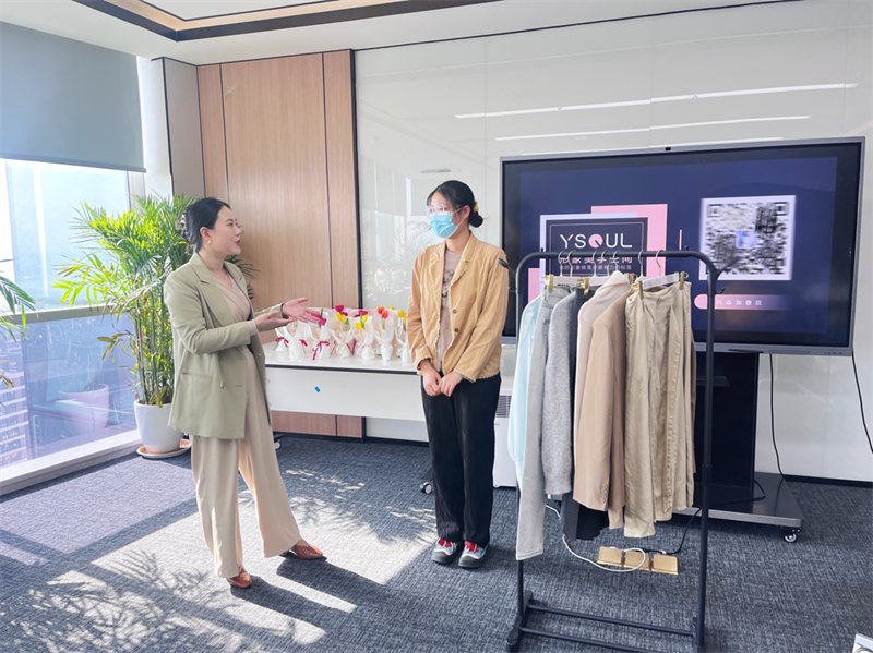 北京公司開展“芳華溢彩、魅力巾幗”婦女節活動1.png
