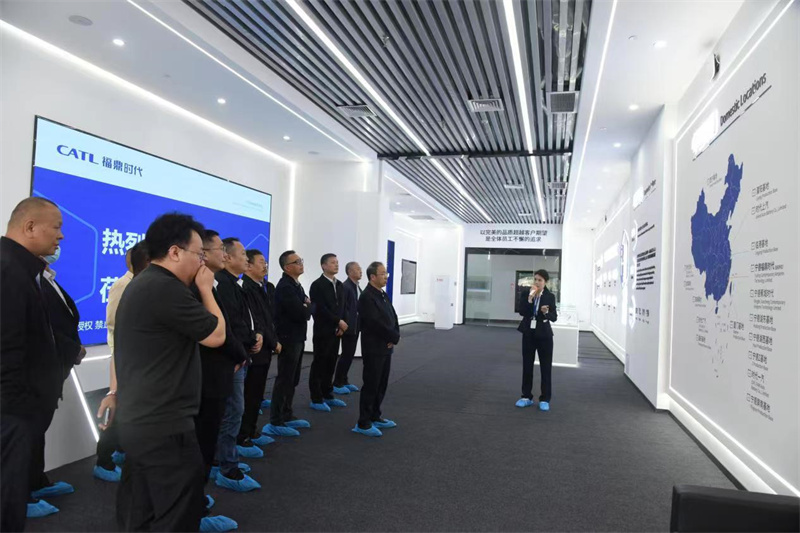 陜煤集團董事會秘書、企業管理部總經理杜平到新型能源參股企業龍安熱電考察調研4.jpg